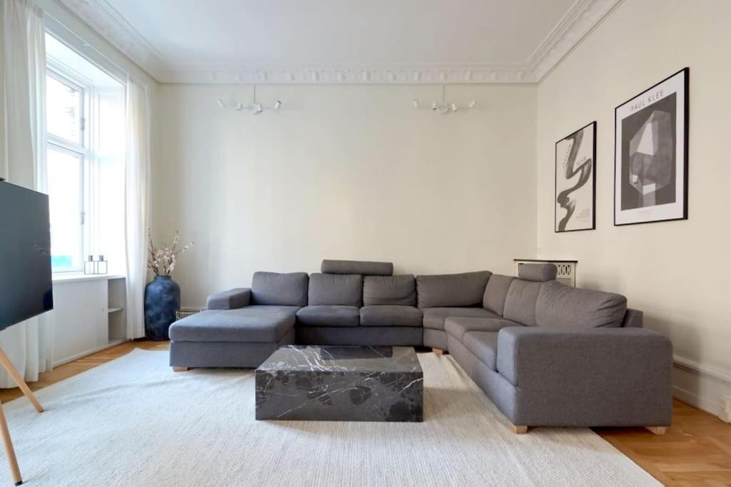 Moderen And Sleek 3Br With Bath By The Lakes And Metro Copenhagen Exterior photo