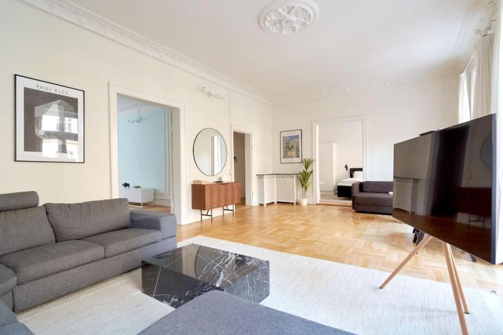 Moderen And Sleek 3Br With Bath By The Lakes And Metro Copenhagen Exterior photo
