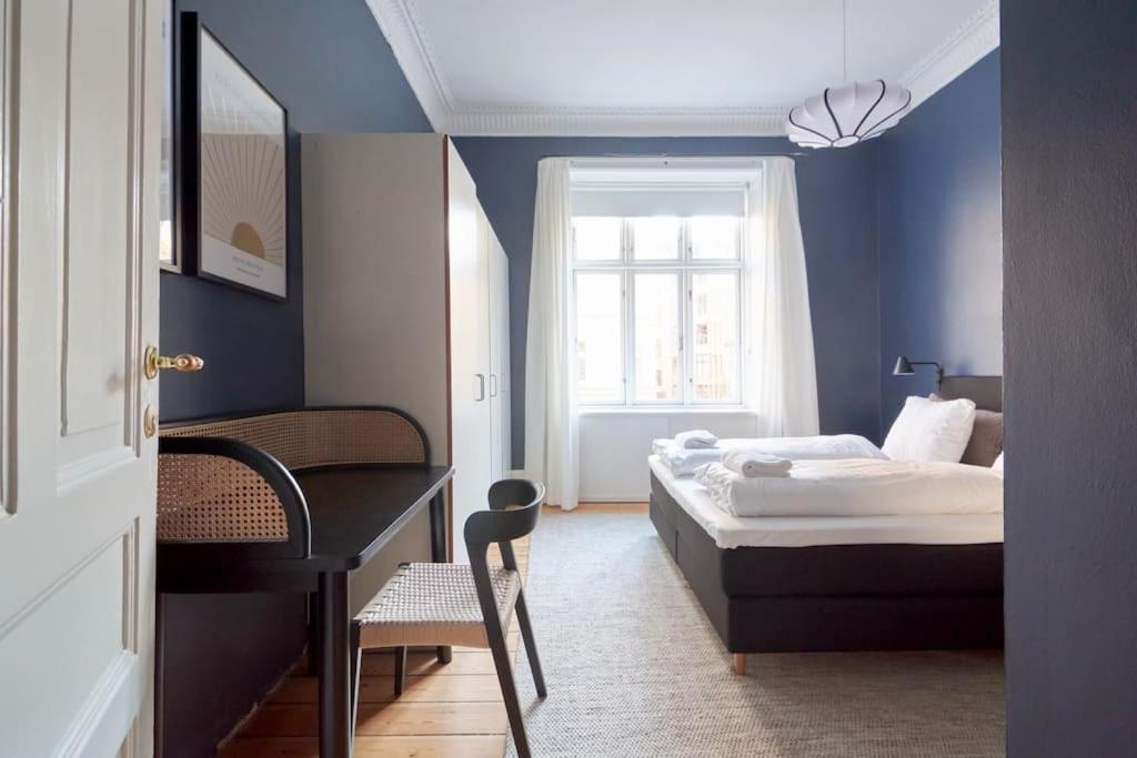 Moderen And Sleek 3Br With Bath By The Lakes And Metro Copenhagen Exterior photo