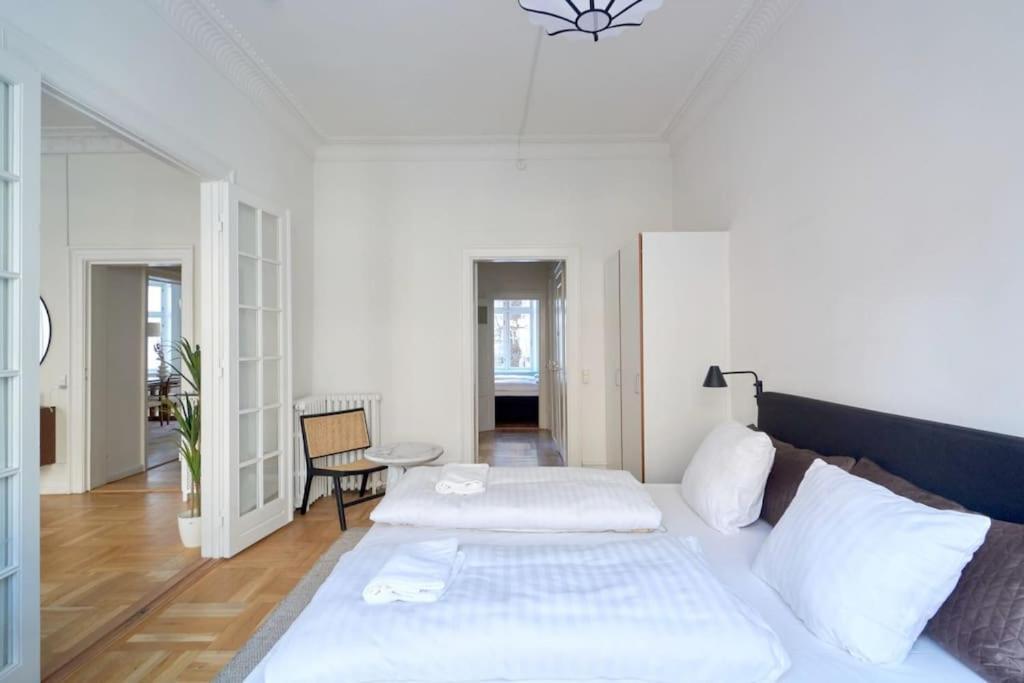 Moderen And Sleek 3Br With Bath By The Lakes And Metro Copenhagen Exterior photo