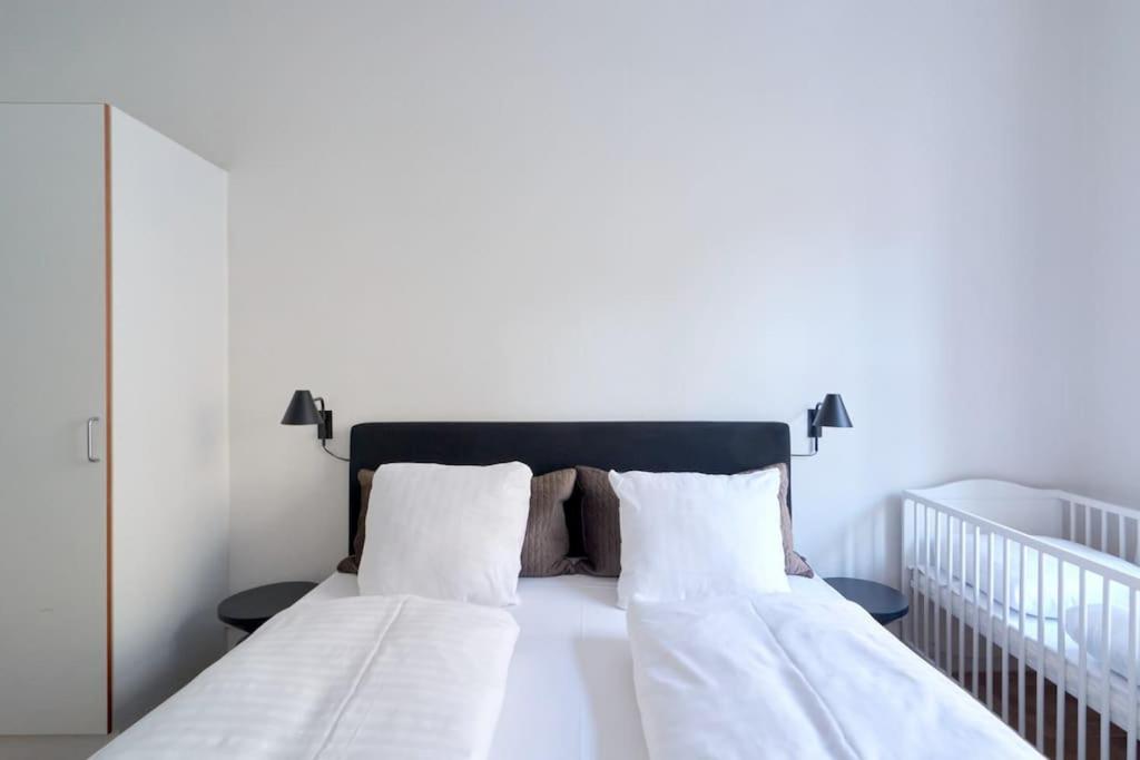 Moderen And Sleek 3Br With Bath By The Lakes And Metro Copenhagen Exterior photo